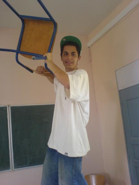 (`._.Cholos._.)