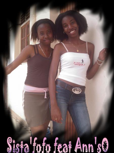 (`._.Ann'sO feAt Sista'fofO._.)